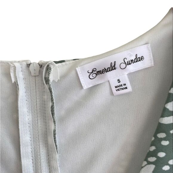 🆕 Emerald Sundae Sage Dot Printed Fit & Flare Short Sleeve Dress | 5 - Picture 8 of 9